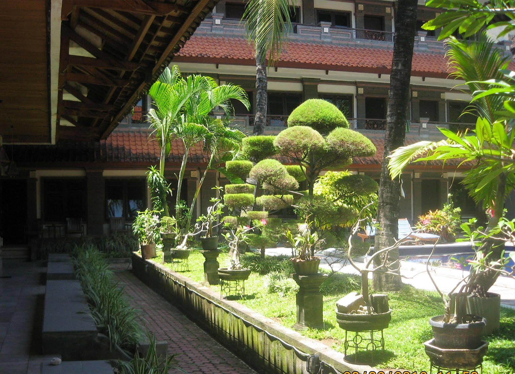 Hotel Puri Tanah Lot Kuta Lombok Dış mekan fotoğraf