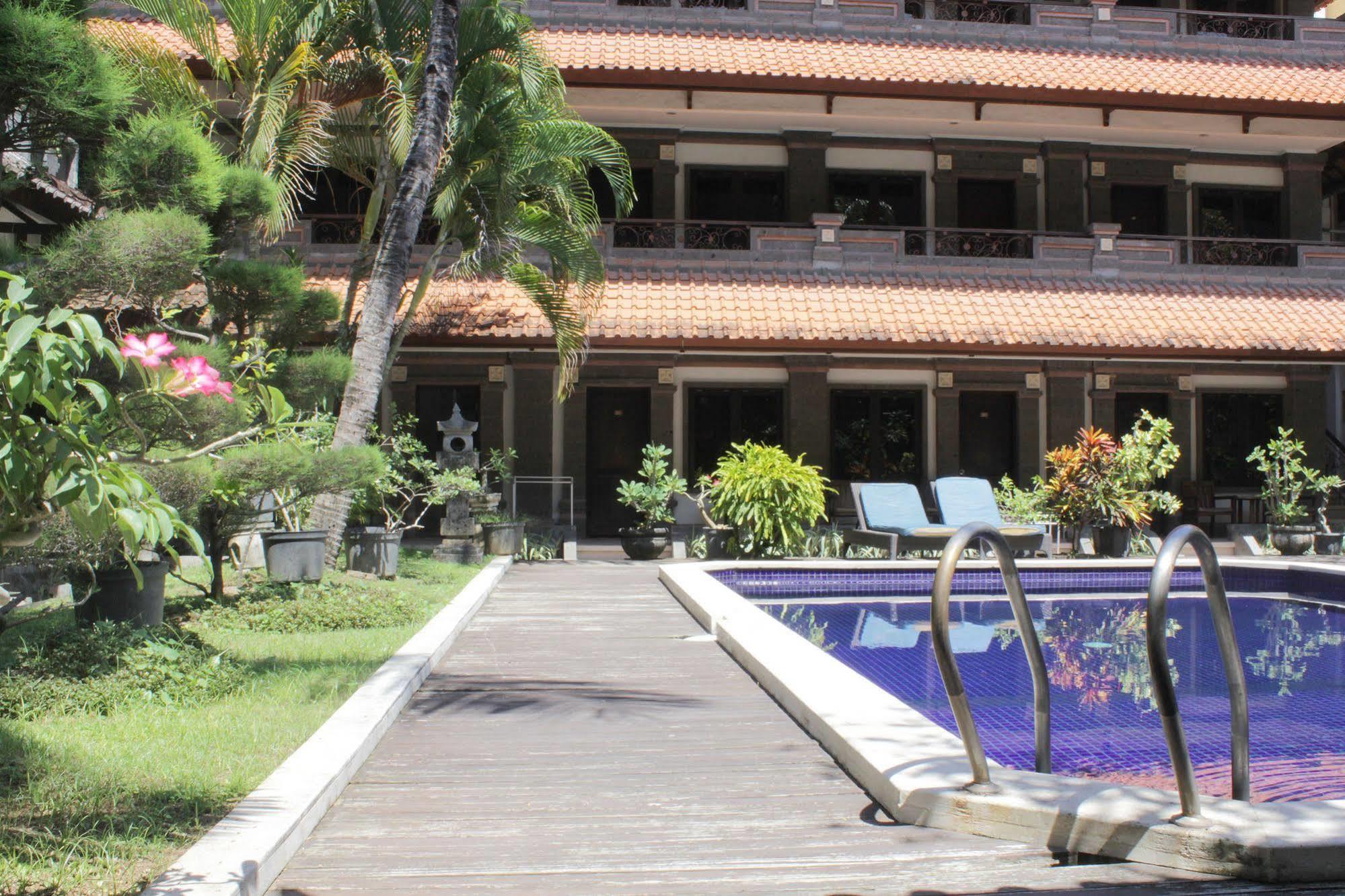 Hotel Puri Tanah Lot Kuta Lombok Dış mekan fotoğraf