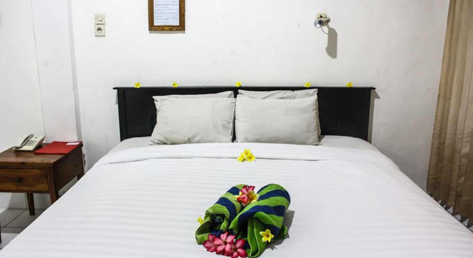 Hotel Puri Tanah Lot Kuta Lombok Dış mekan fotoğraf